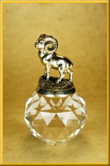 Фигурка (статуэтка) №1 на хрустальном шаре "Овен"