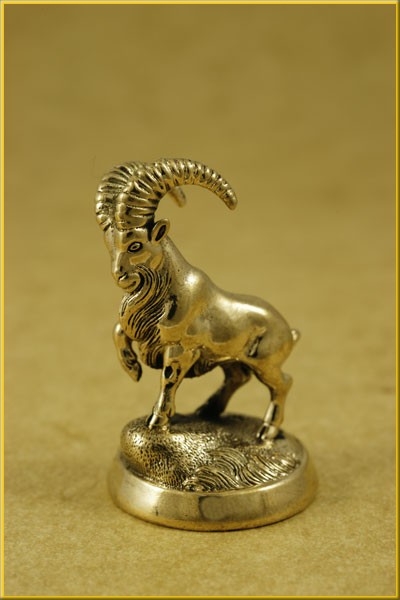 Подарок на день рождения сувенир статуэтка из бронзы