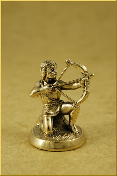 Подарок на день рождения сувенир статуэтка из бронзы