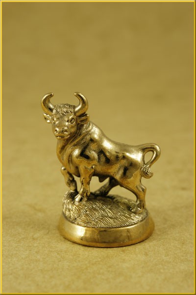 Подарок на день рождения сувенир статуэтка из бронзы