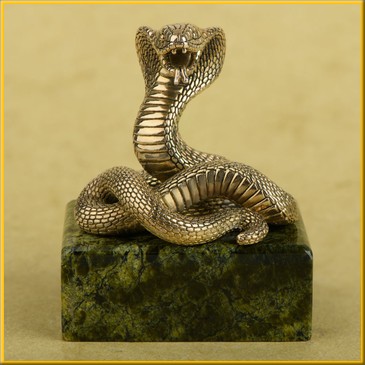 Фигурка (статуэтка) на змеевике "Змея" №2